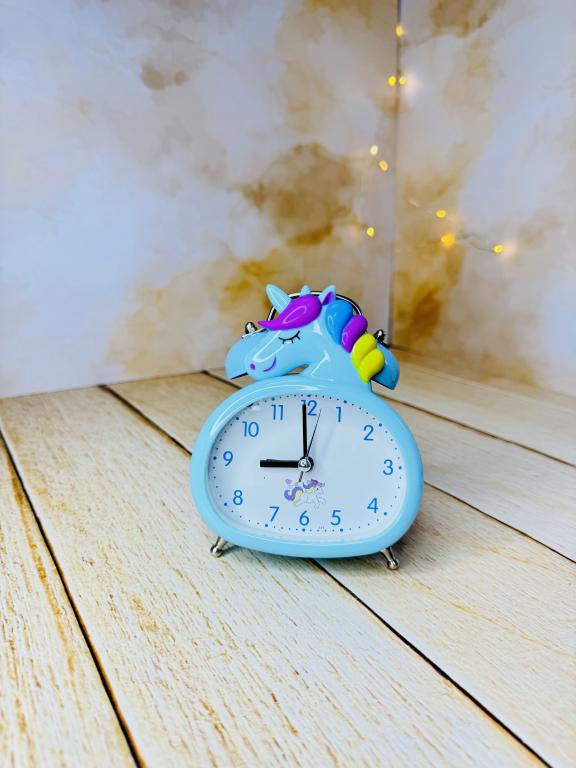 ساعت رومیزی شماطه دار طرح یونیکورن فانتزی کد 2822