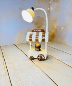 چراغ مطالعه فانتزی رومیزی طرح خرس قهوه فروش کد 2836