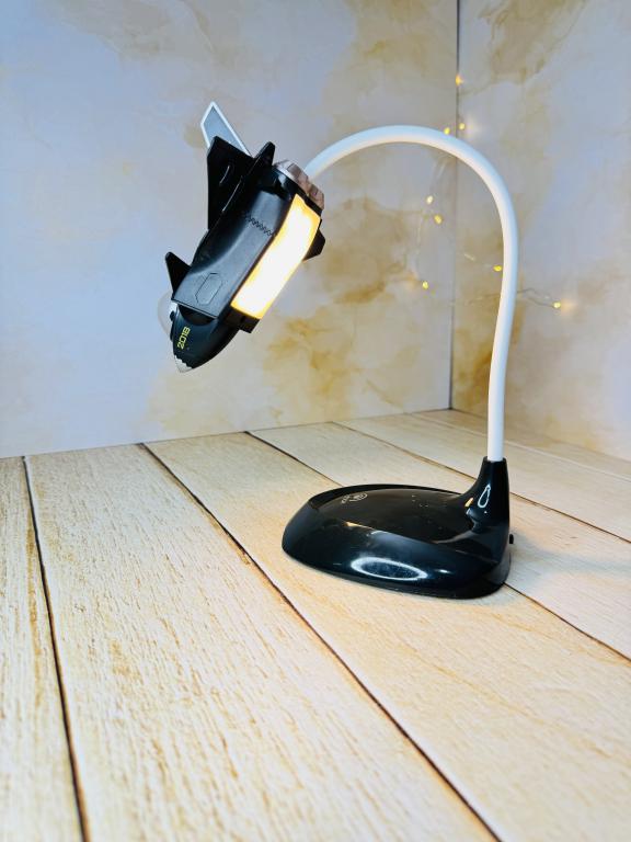 چراغ مطالعه صفحه لمسی طرح جت جنگنده کد 2837