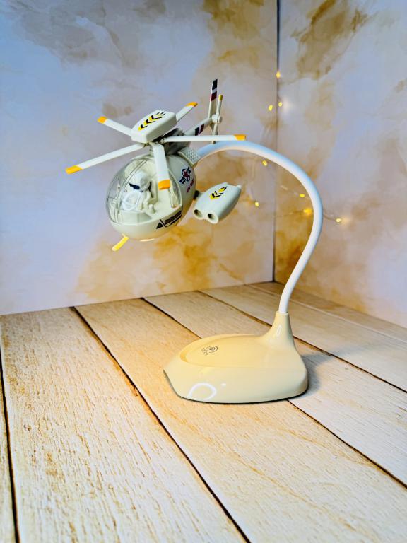 چراغ مطالعه فانتزی طرح هلی کوپتر لمسی کد 2856