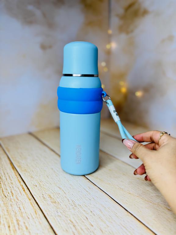 فلاسک دوحالته دور سیلیکونی 800 میل در لیوانی کد 2849