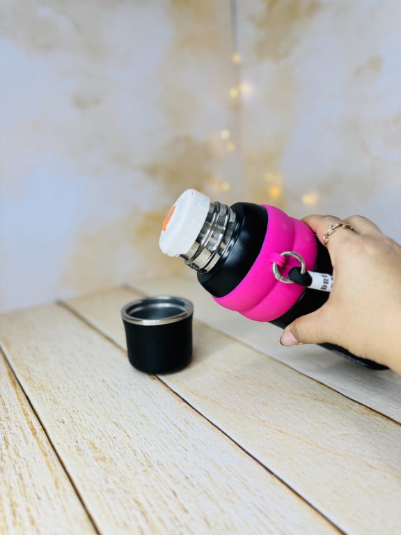 فلاسک دوحالته دور سیلیکونی 800 میل در لیوانی کد 2849