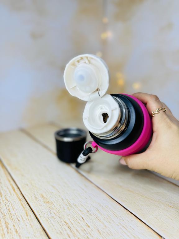 فلاسک دوحالته دور سیلیکونی 800 میل در لیوانی کد 2849