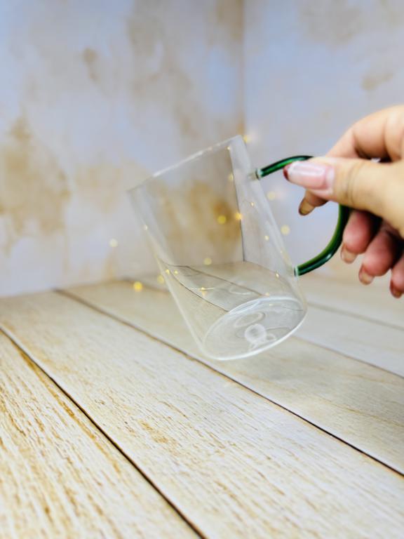 ماگ ( لیوان ) پیرکس گرد دسته رنگی شفاف کد 2898