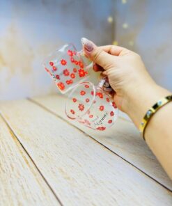 شات قهوه پیرکس گرد گل قرمز دسته دار کد 2935