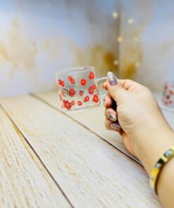 شات قهوه پیرکس گرد گل قرمز دسته دار کد 2935