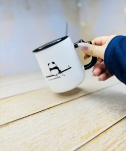 ماگ درب سرامیکی طرح پاندا خسته کد 2955